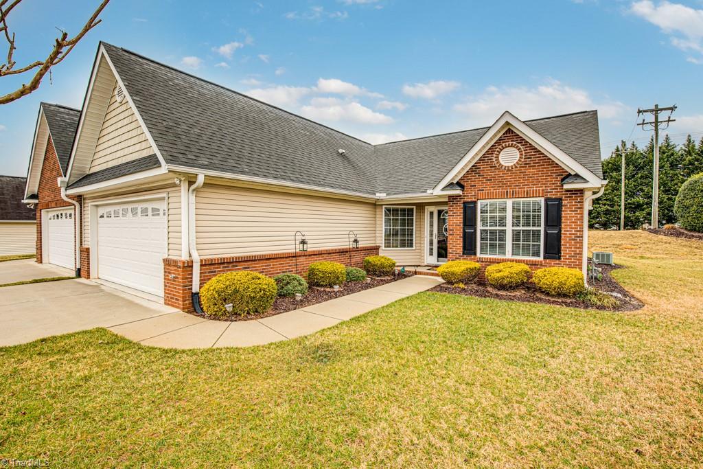 121 Brae Ridge Lane King, NC 27021 - Photo 3 of 38 Gallery Image 3