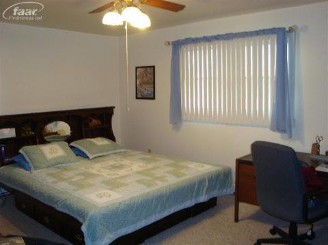 3299 North Oak Road Davison, MI 48423 - Photo 10 of 16 20348355-9.JPG