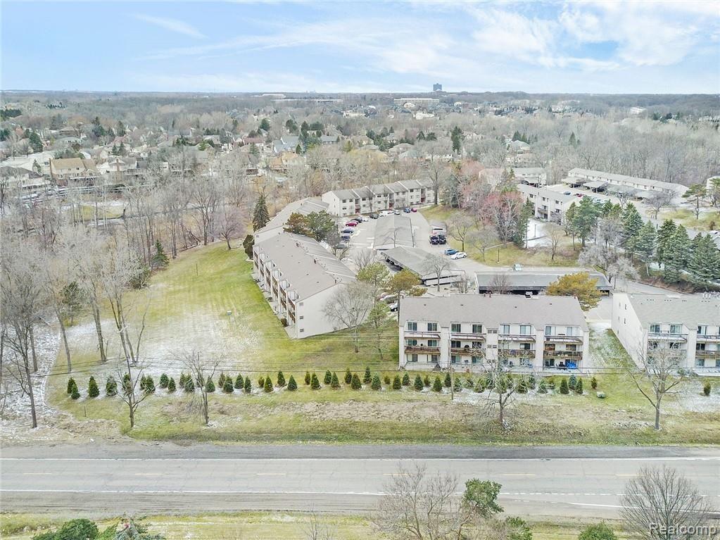 1693 Riverside Drive, Unit 62 Rochester Hills, MI 48309 - Photo 28 of 30