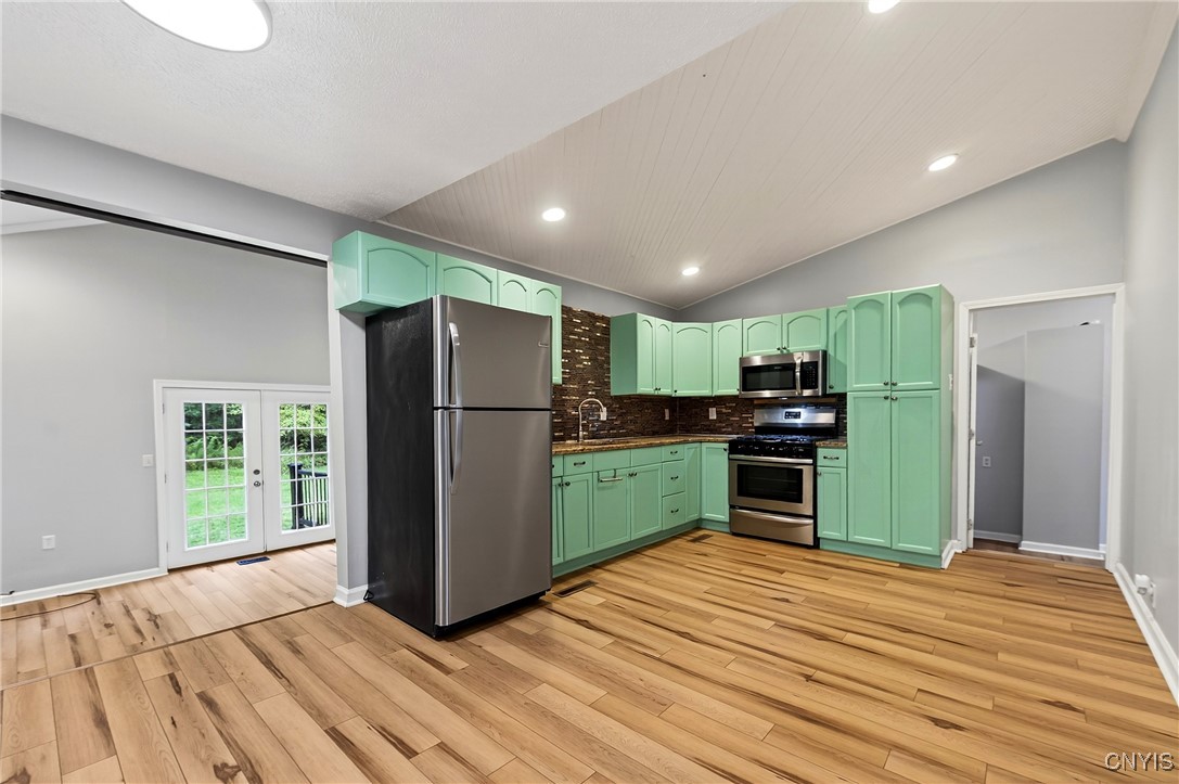 9541 Horseshoe Island Road Clay, NY 13041 - Photo 13 of 45