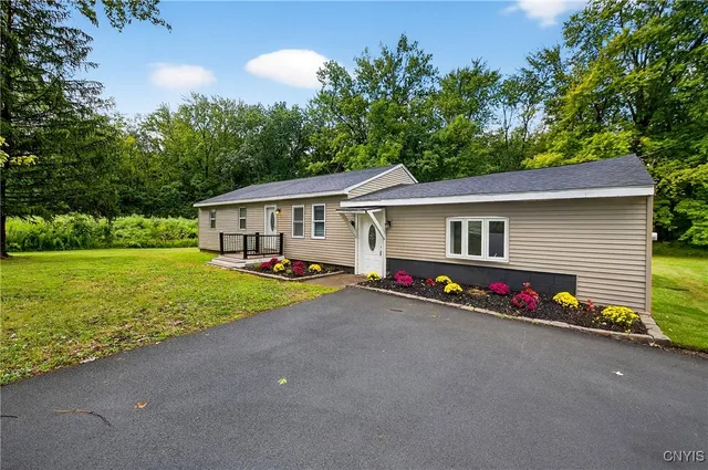$239,000 | 9541 Horseshoe Island Road, Clay, NY 13041