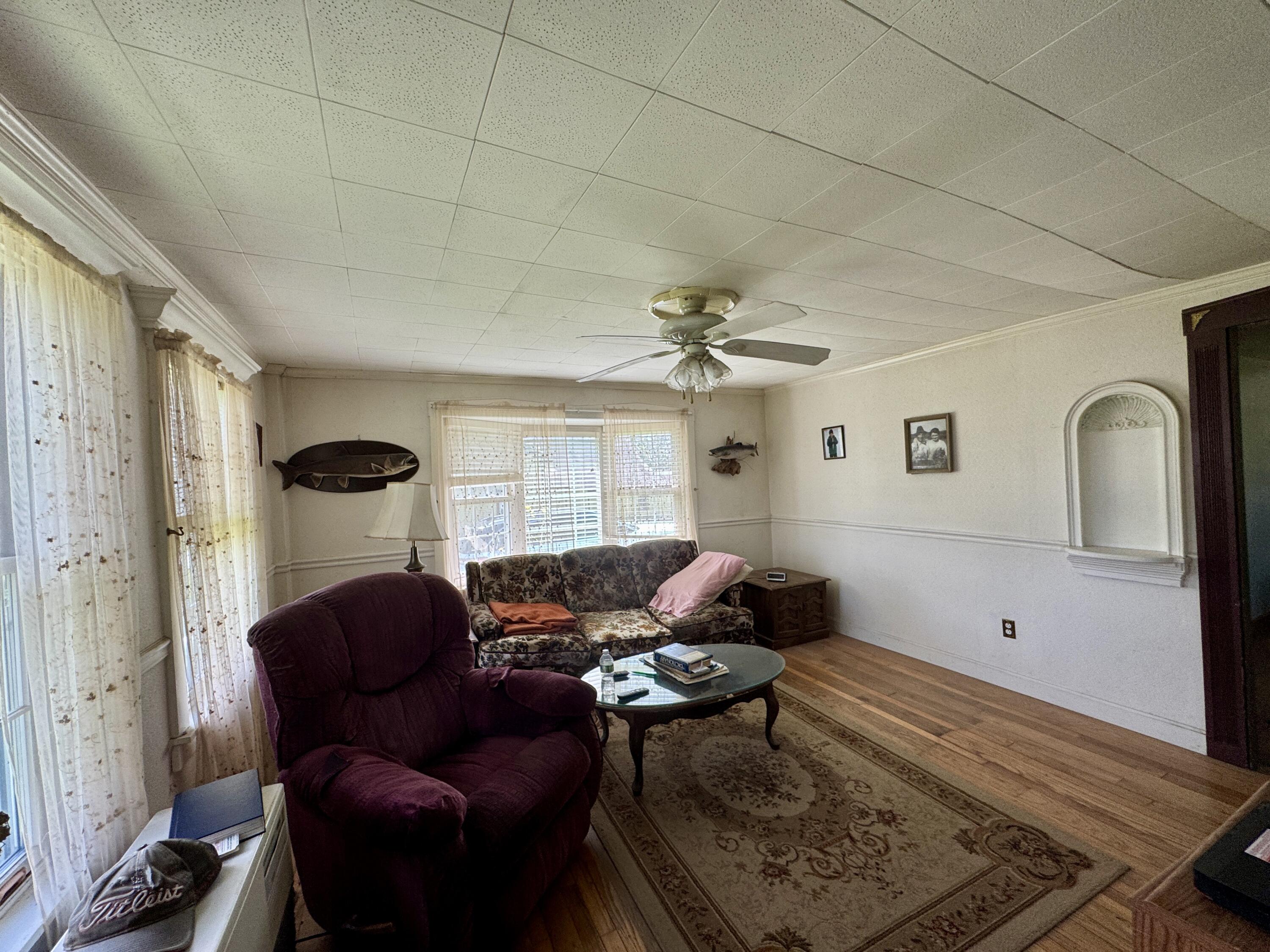 4 Main Street St. Albans, ME 04971 - Photo 25 of 54 Living Room