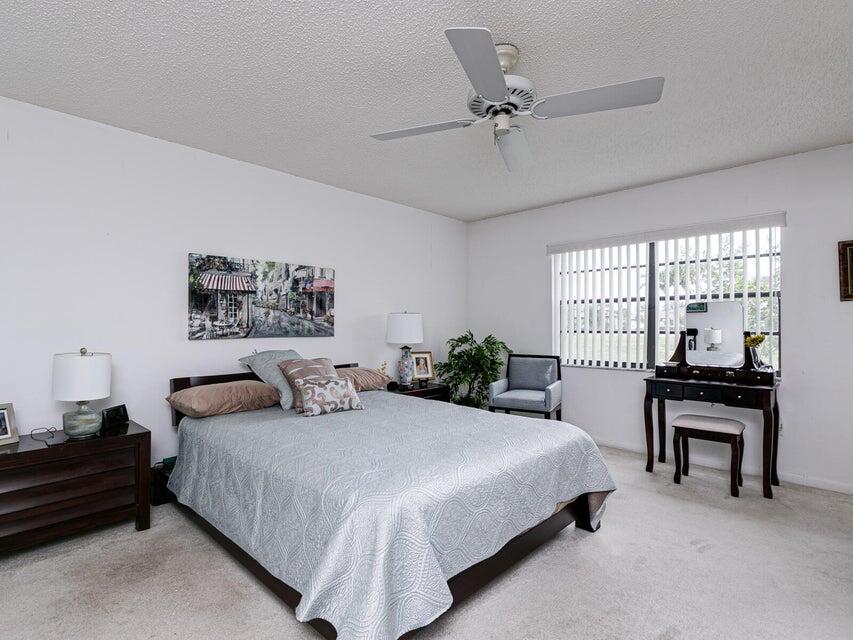 9264 Vista Del Lago, Unit 24I Boca Raton, FL 33428 - Photo 15 of 25 master bdrm