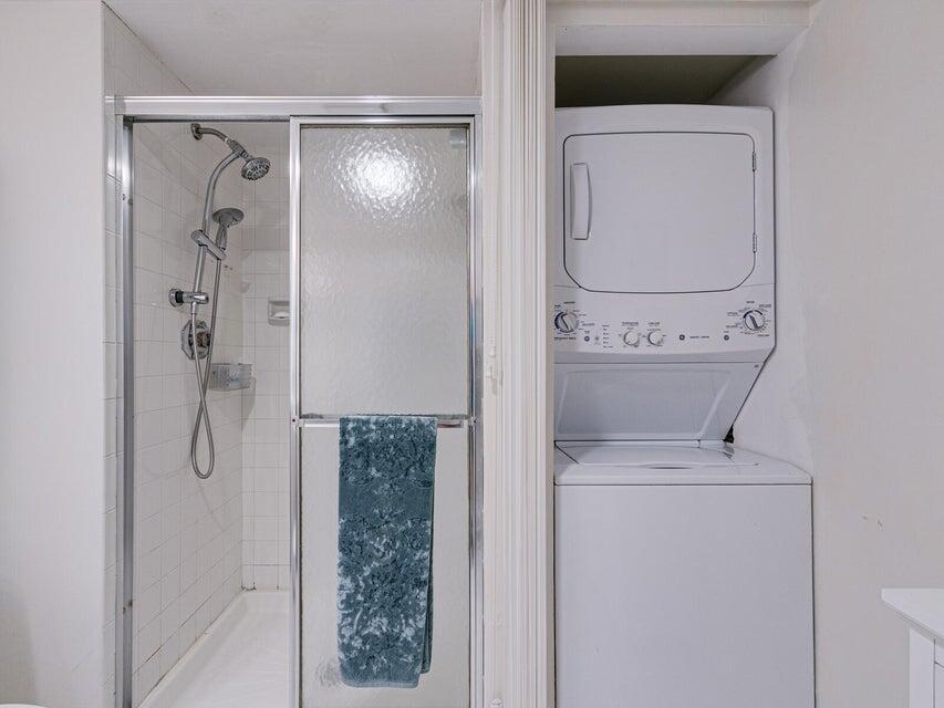 9264 Vista Del Lago, Unit 24I Boca Raton, FL 33428 - Photo 21 of 25 new washer dryer