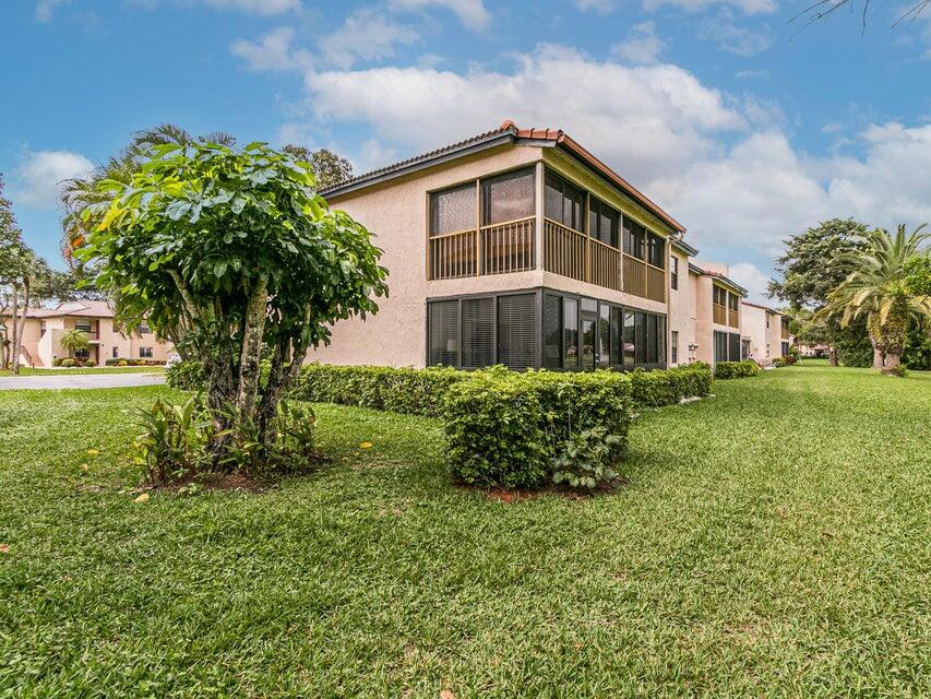 9264 Vista Del Lago, Unit 24I Boca Raton, FL 33428 - Photo 3 of 25 first floor