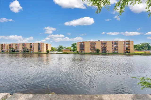 $2,200 | 4803 Northwest 7th Street, Unit 30814, Miami, FL 33126