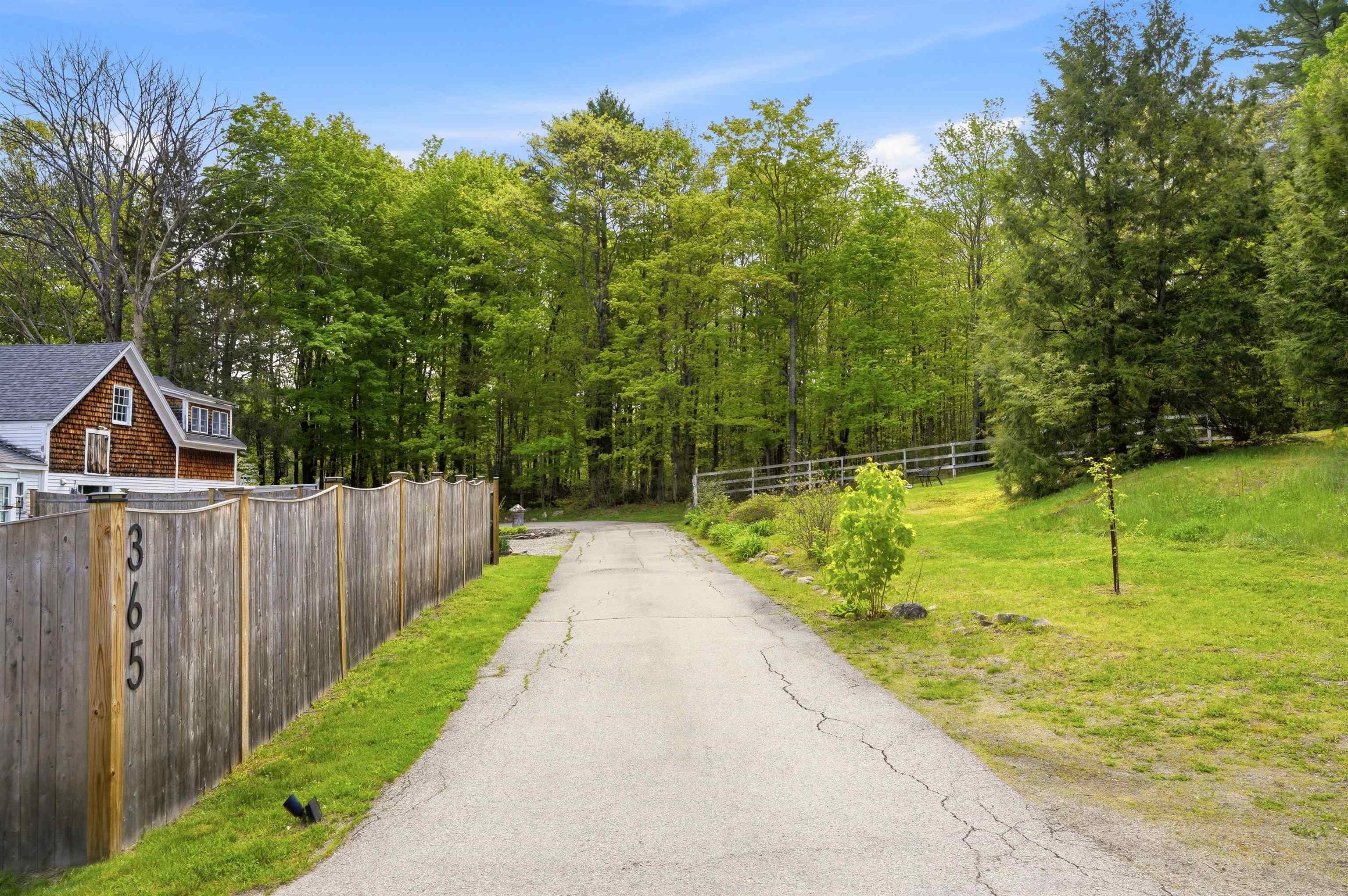 365 Stage Road Nottingham, NH 03290 - Photo 4 of 52