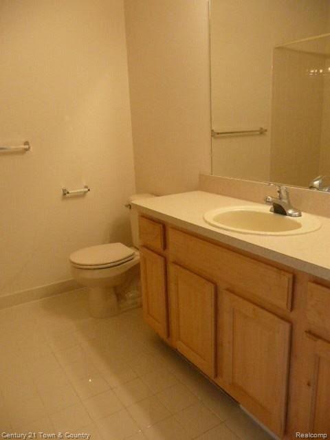 1798 Flagstone Circle, Unit 24 Rochester, MI 48307 - Photo 8 of 8 Flagstone bathroom