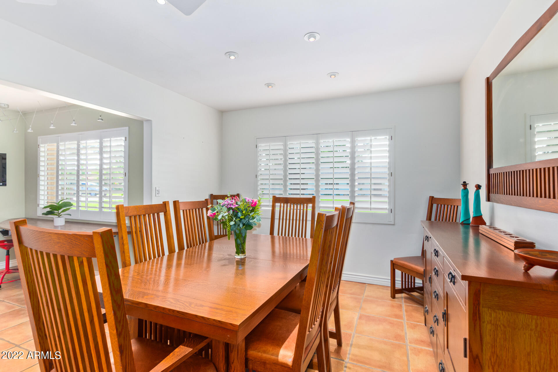 148 East Royal Palm Road Phoenix, AZ 85020 - Photo 13 of 39 19 - Royal Palm