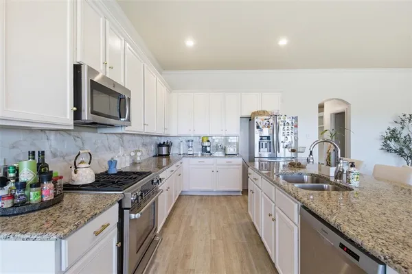 $2,400 | 717 Long Prairie Drive, Royse City, TX 75189
