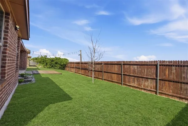$2,400 | 717 Long Prairie Drive, Royse City, TX 75189