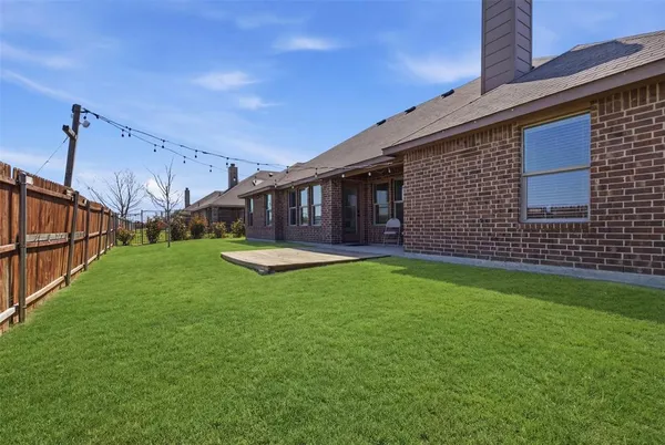 $2,400 | 717 Long Prairie Drive, Royse City, TX 75189