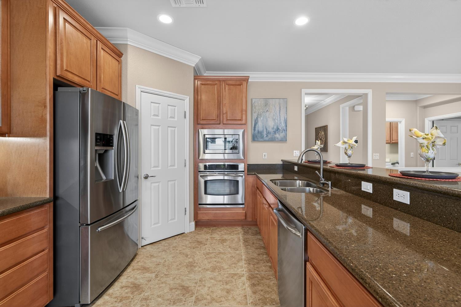 2379 Pepper Tree Lane Manteca, CA 95336 - Photo 19 of 61 GREAT KITCHEN WITH WALK IN PANTRY