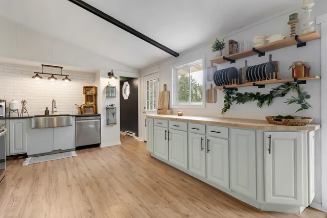 $429,900 | 6610 Cherry Valley Road, Kingston, IL 60145