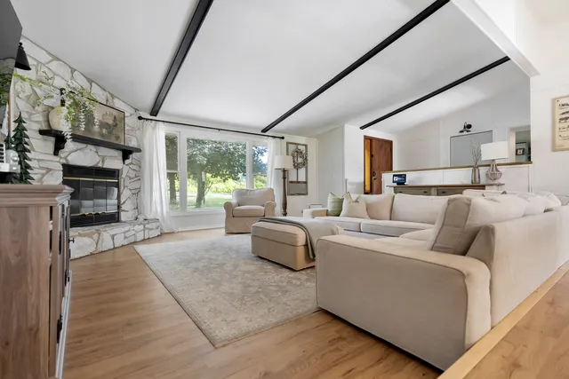 $429,900 | 6610 Cherry Valley Road, Kingston, IL 60145