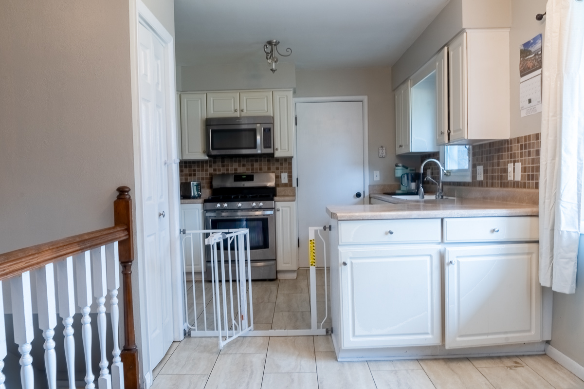 810 42nd Street Moline, IL 61265 - Photo 4 of 32