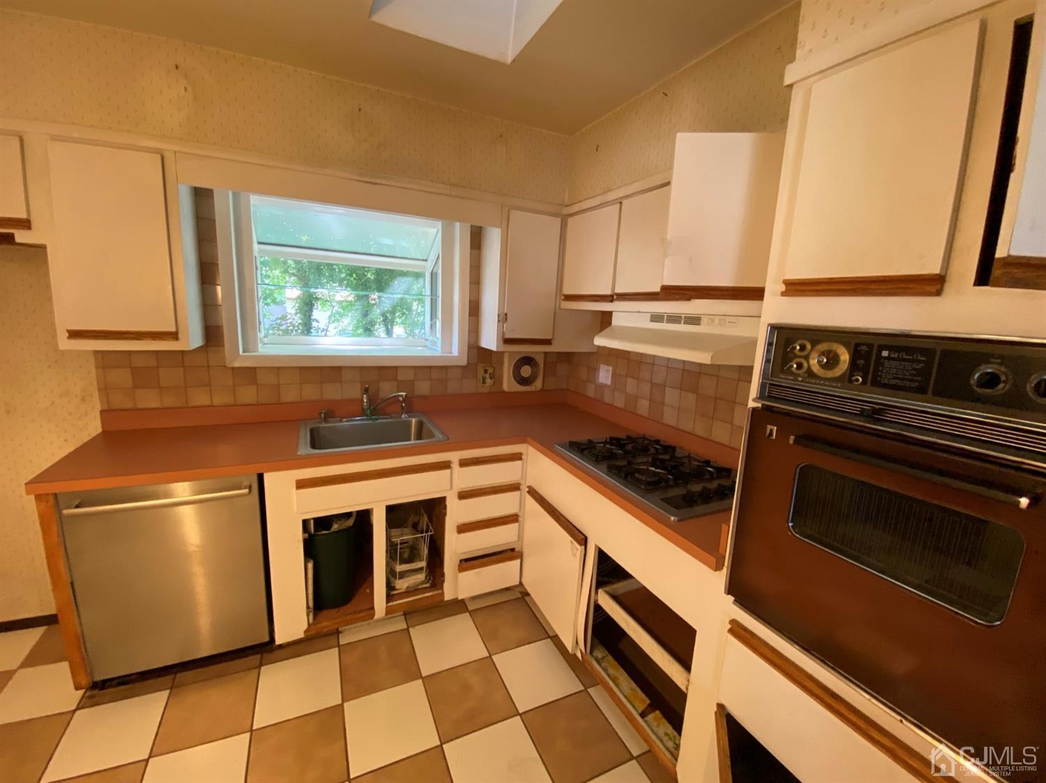 15 Venus Road Old Bridge, NJ 08879 - Photo 8 of 25 Gallery Image 8