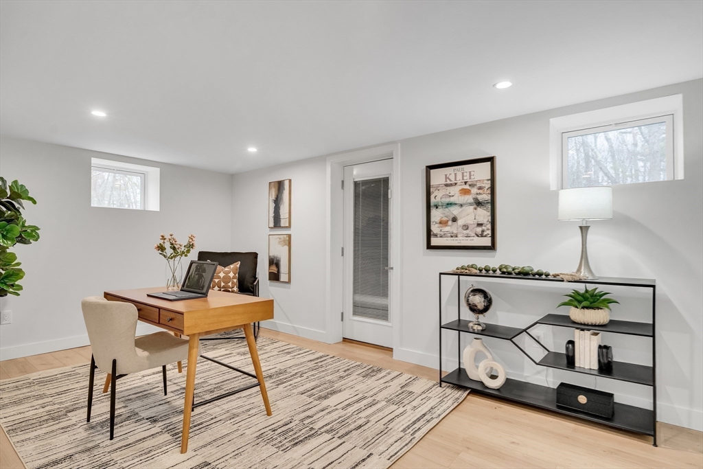 544 Pearl Street Reading, MA 01867 - Photo 19 of 24 a workspace with furniture and wooden floor