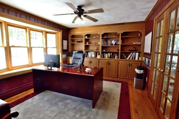 211 Candlestick Road North Andover, MA 01845 - Photo 11 of 30 Gallery Image 11