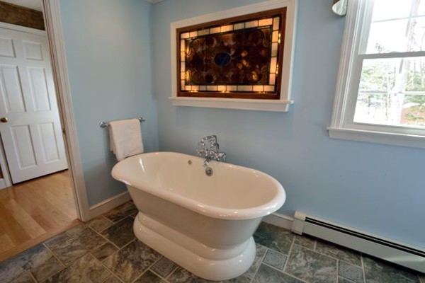 211 Candlestick Road North Andover, MA 01845 - Photo 24 of 30 Gallery Image 24