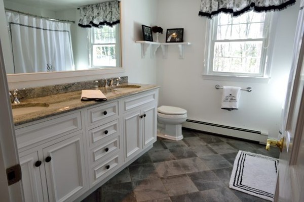 211 Candlestick Road North Andover, MA 01845 - Photo 28 of 30 Gallery Image 28