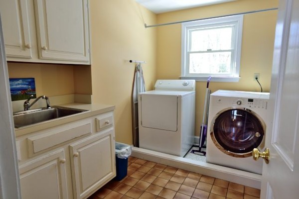 211 Candlestick Road North Andover, MA 01845 - Photo 29 of 30 Gallery Image 29