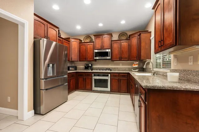 $420,000 | 2868 Casty Court, Sanger, CA 93657