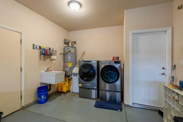 $420,000 | 2868 Casty Court, Sanger, CA 93657