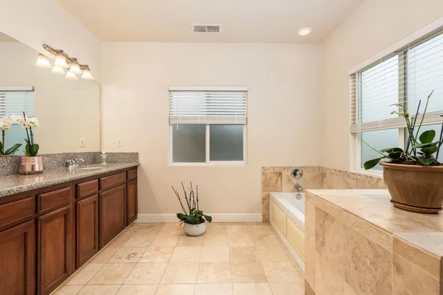 $420,000 | 2868 Casty Court, Sanger, CA 93657