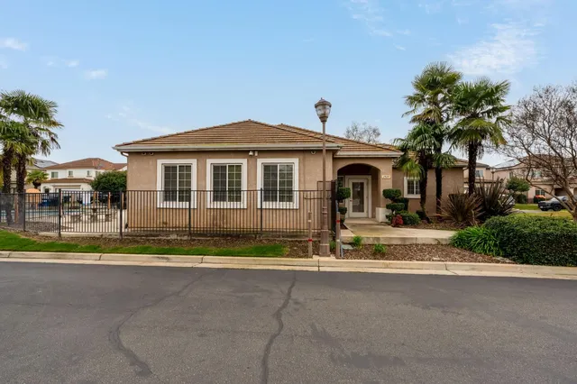 $420,000 | 2868 Casty Court, Sanger, CA 93657