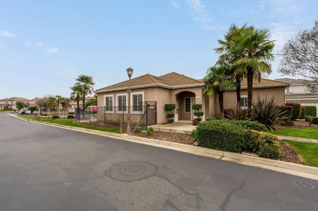 $420,000 | 2868 Casty Court, Sanger, CA 93657