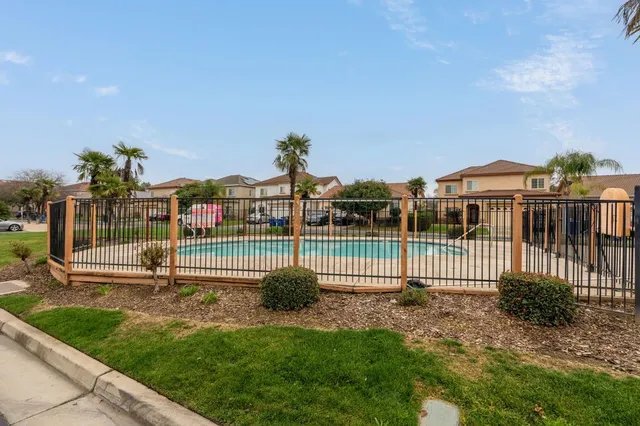 $420,000 | 2868 Casty Court, Sanger, CA 93657