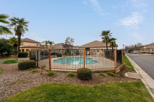 $420,000 | 2868 Casty Court, Sanger, CA 93657