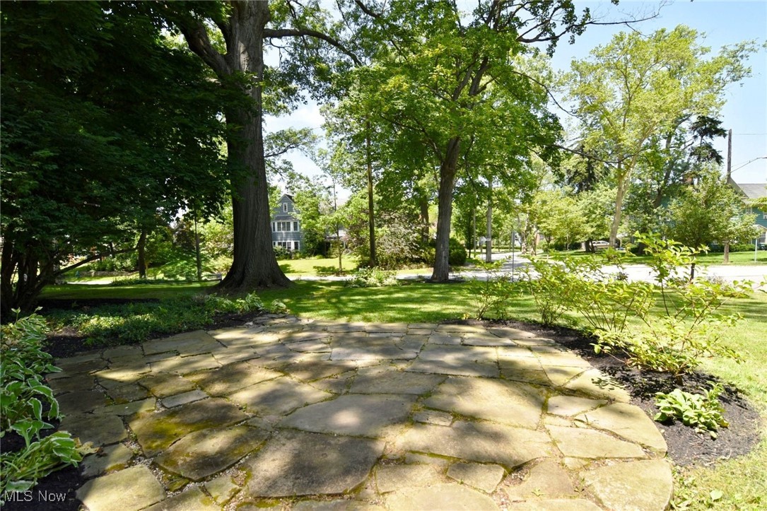 16722 Holbrook Road Cleveland, OH 44120 - Photo 27 of 30 Front yard patio