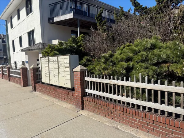 $324,990 | 65 West Broadway, Unit 8A, Long Beach, NY 11561
