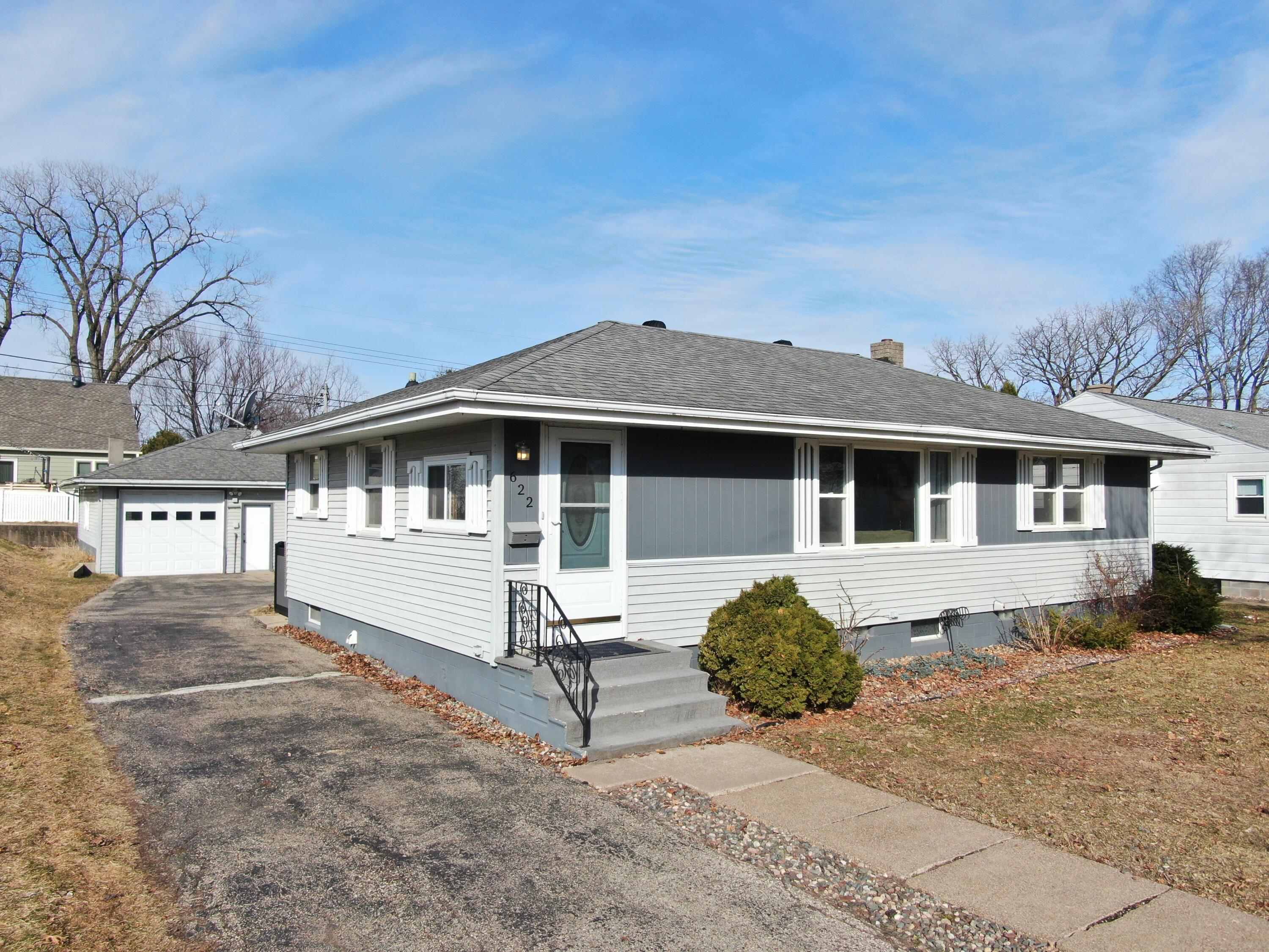 622 9th Avenue South Onalaska, WI 54650 - Photo 1 of 1 Exterior