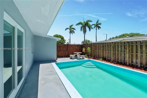 $2,900 | 5621 Southwest 38th Court, Davie, FL 33314