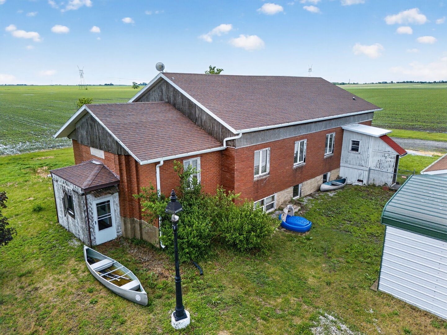 18015 North 2100 E Road Pontiac, IL 61764 - Photo 1 of 45
