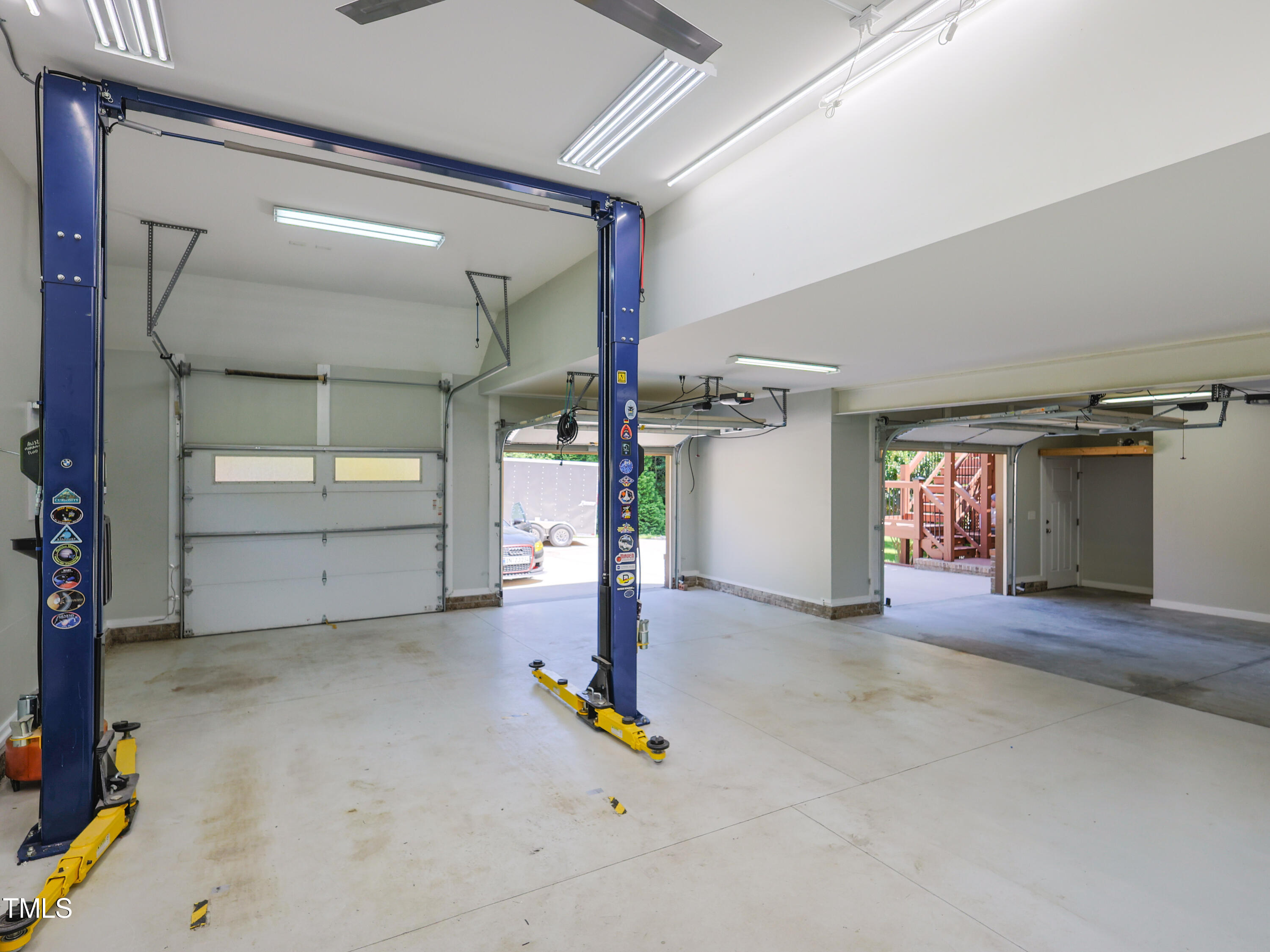 912 Reedy Creek Road Cary, NC 27513 - Photo 45 of 59 092_912_Reedy_Creek_Rd_Garage