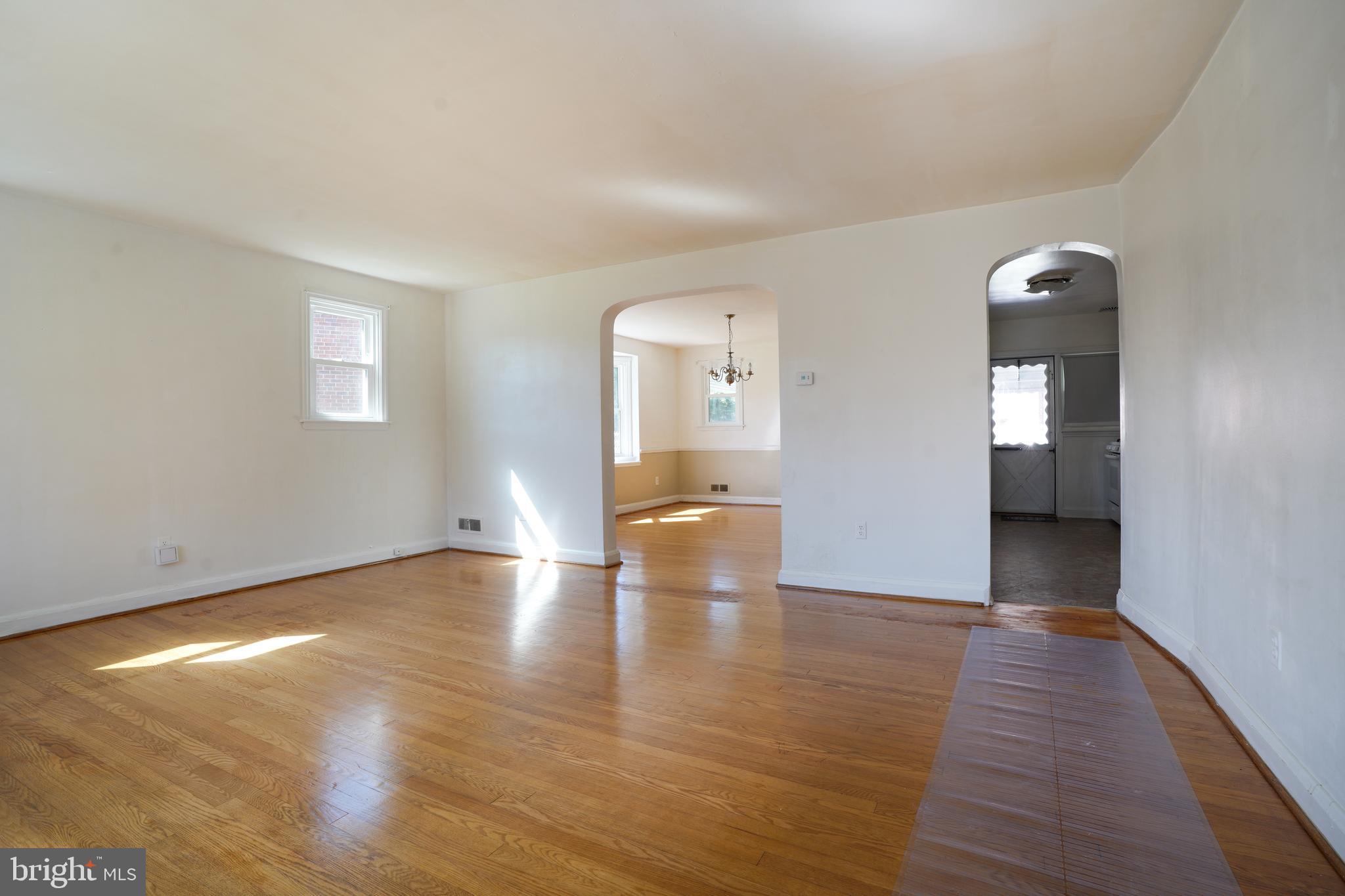 704 Stamford Road Baltimore, MD 21229 - Photo 15 of 29