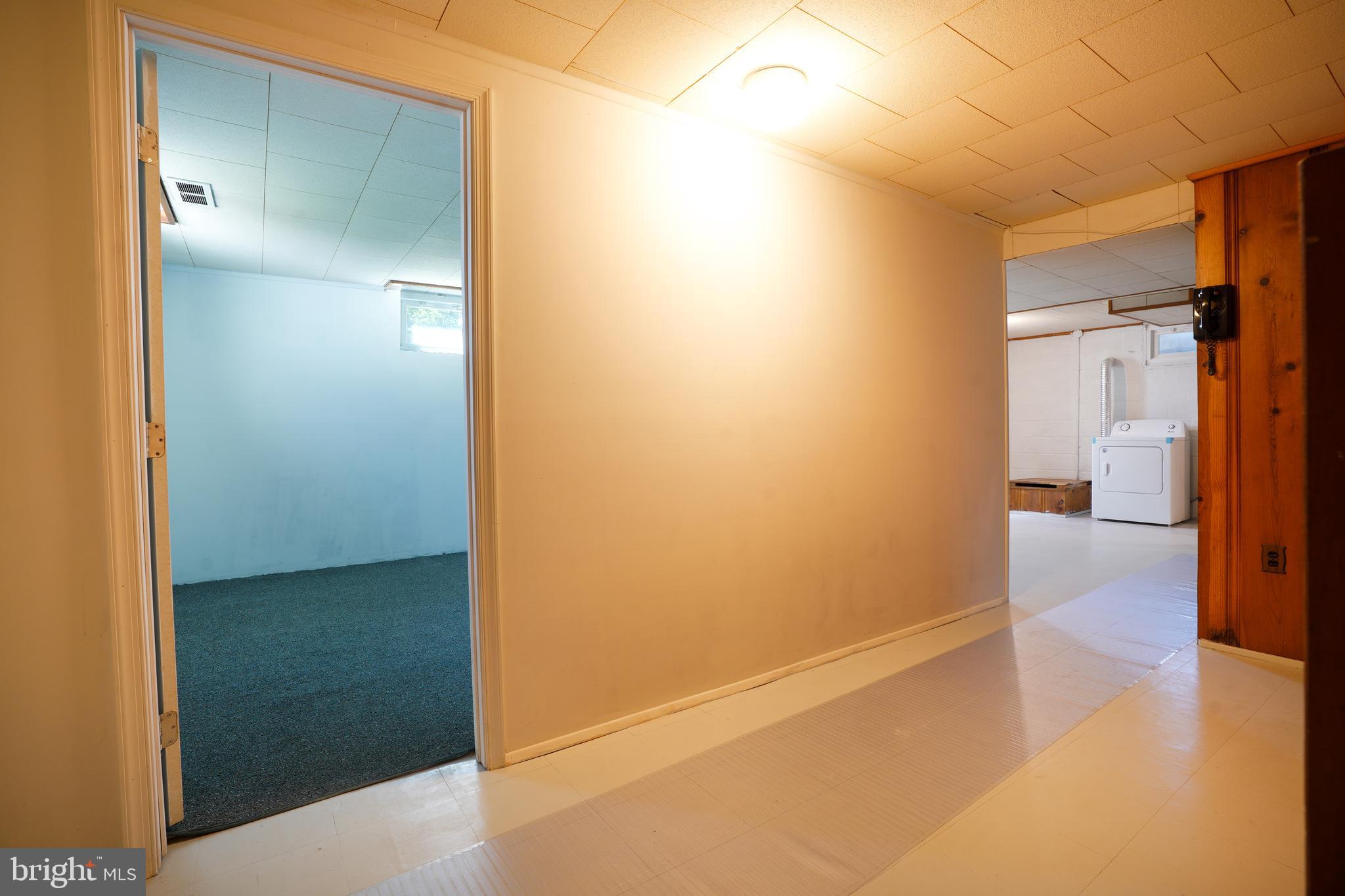704 Stamford Road Baltimore, MD 21229 - Photo 23 of 29