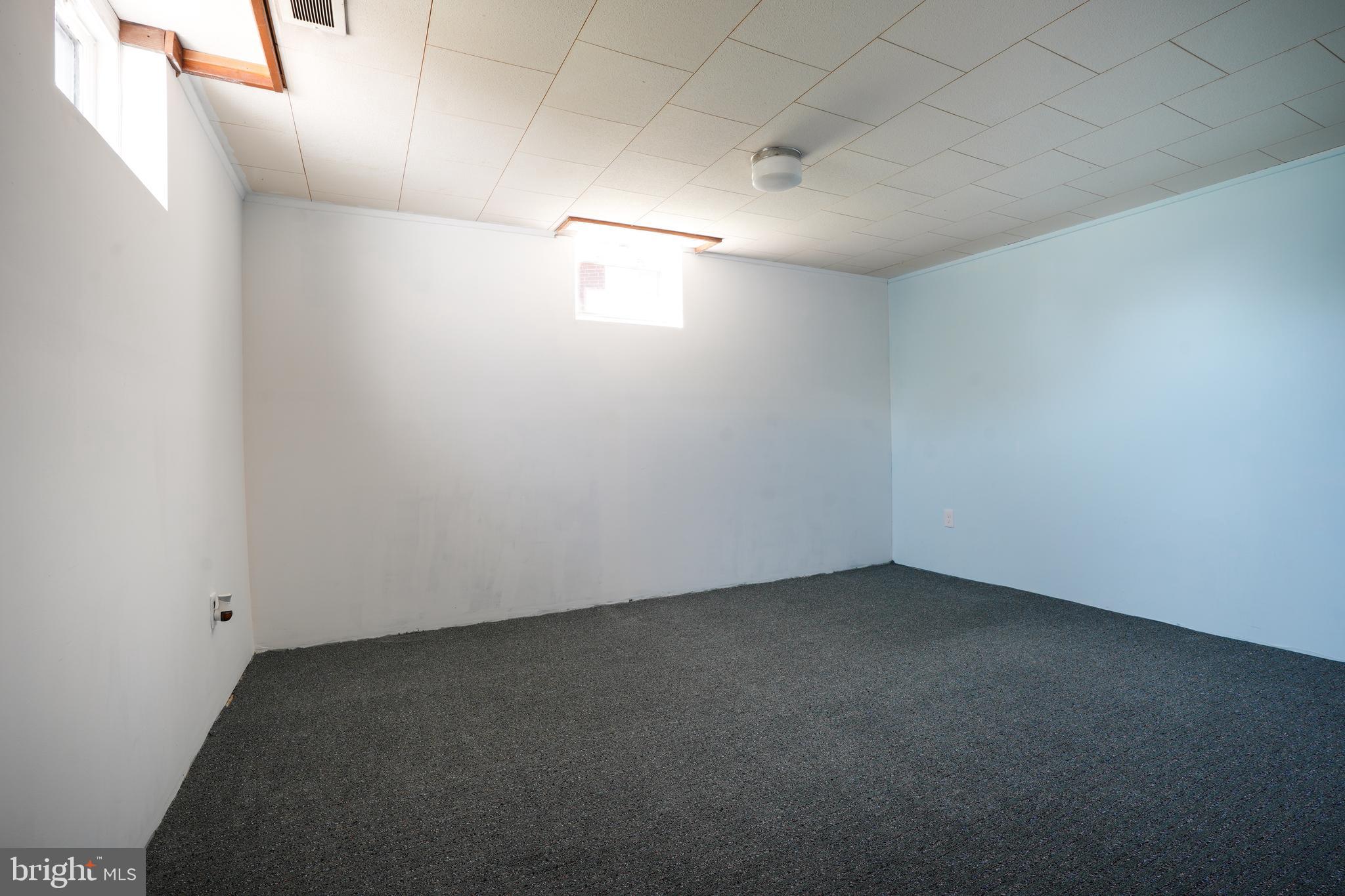 704 Stamford Road Baltimore, MD 21229 - Photo 25 of 29