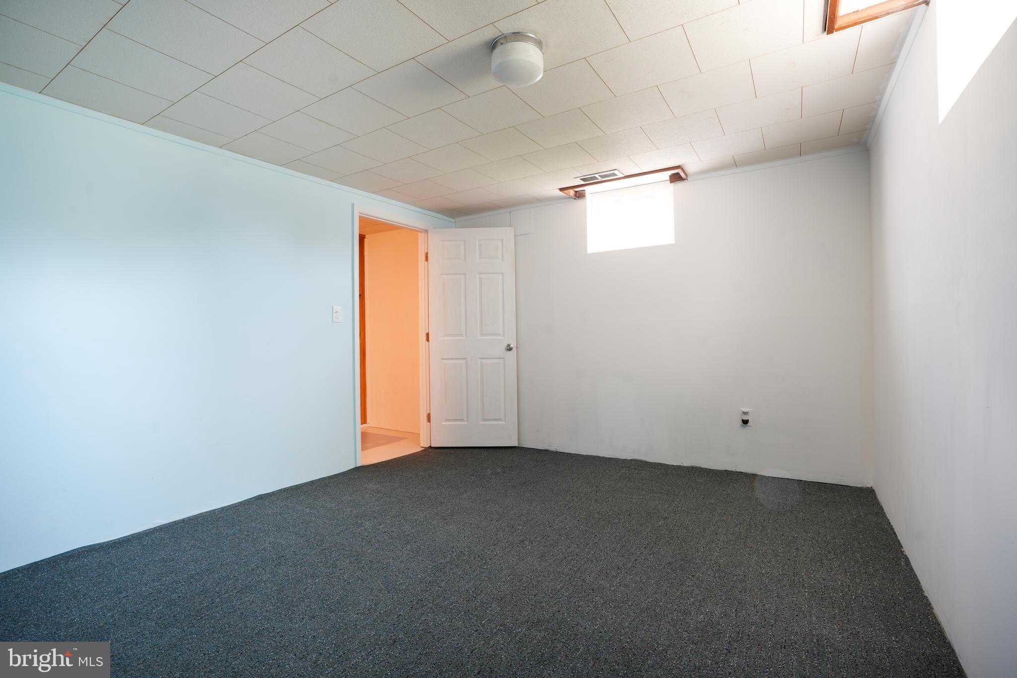 704 Stamford Road Baltimore, MD 21229 - Photo 26 of 29