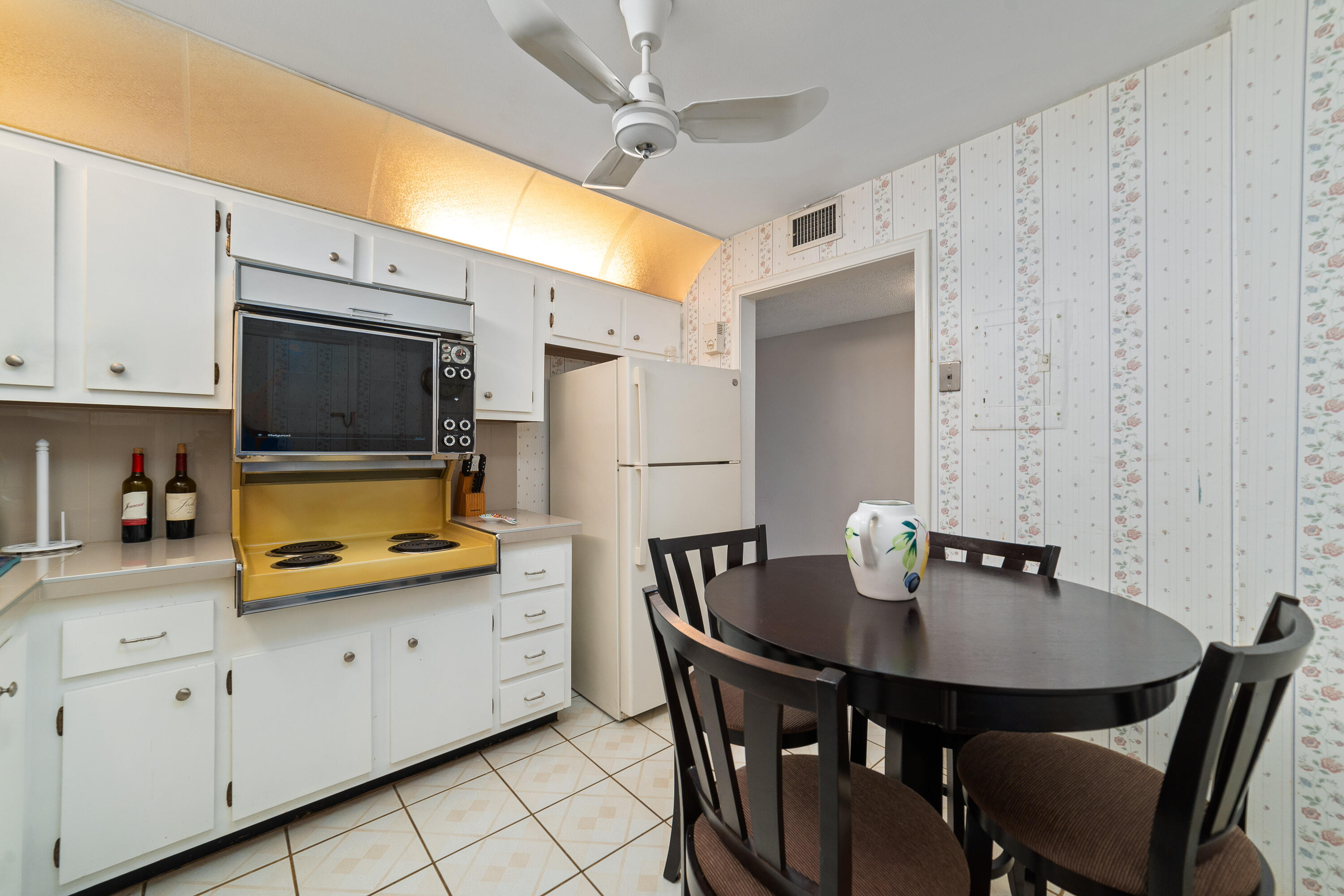 22615 Southwest 66th Avenue, Unit 307 Boca Raton, FL 33428 - Photo 21 of 34 DSC08274