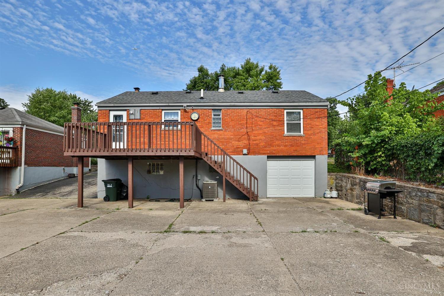6678 Daleview Road Cincinnati, OH 45247 - Photo 23 of 25