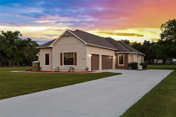 $1,079,000 | 5319 West Trapnell Road, Dover, FL 33527