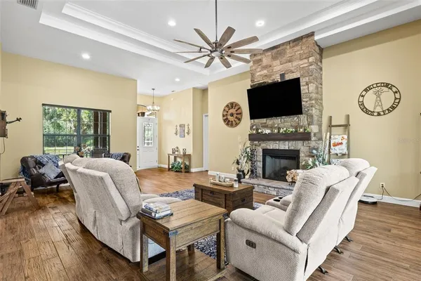 $1,079,000 | 5319 West Trapnell Road, Dover, FL 33527