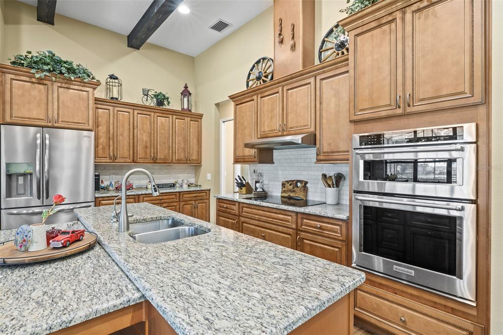 5319 West Trapnell Road Dover, FL 33527 - Photo 9 of 54