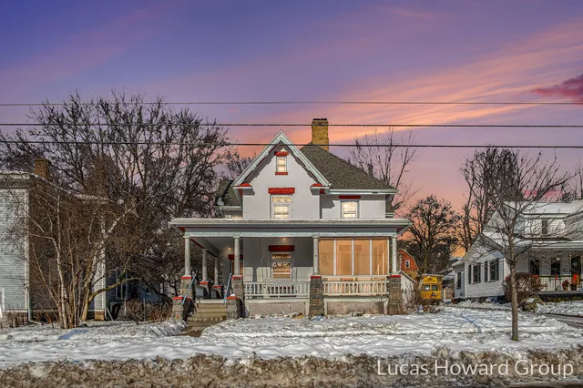 $274,900 | 326 East Washington Street, Ionia, MI 48846