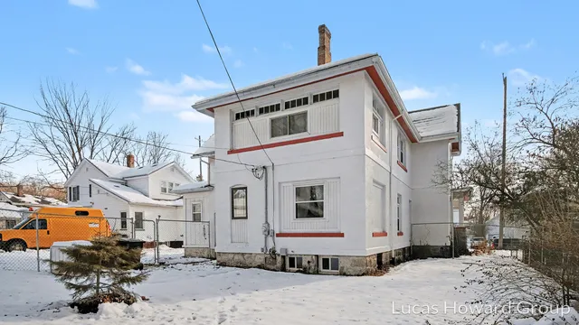 $274,900 | 326 East Washington Street, Ionia, MI 48846